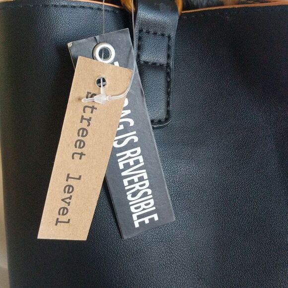 Street Level Small -Reversible Black / Leopard Tote - Picture 2 of 14